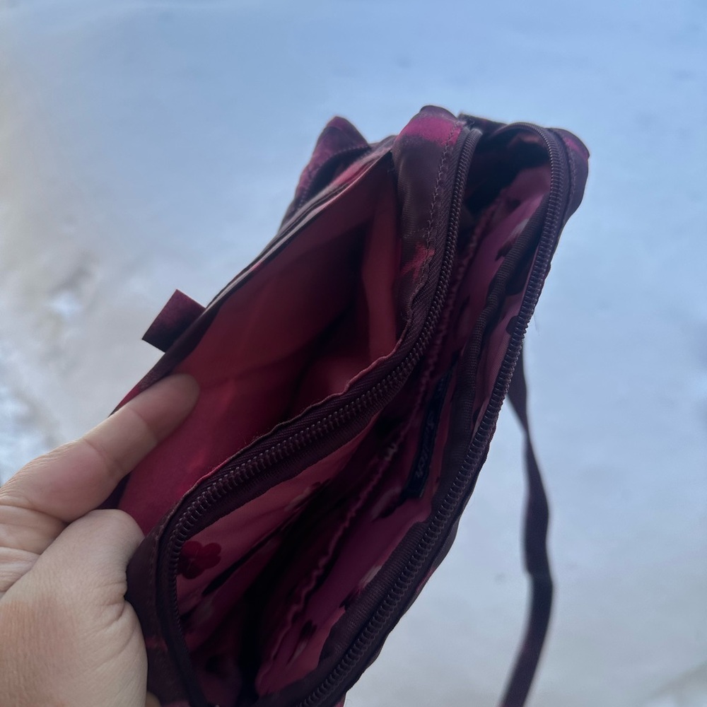 Lug Switch Convertible Crossbody Bag - Shibori Wine - Picture 7 of 10